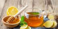 Chá de limão, mel e gengibre  Foto: JoyStudio | Shutterstock / Portal EdiCase
