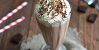 Milkshake de chocolate crocante  Foto: Guia da Cozinha