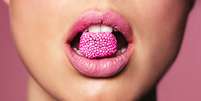 Comida com corante rosa artificial em excesso pode ser prejudicial à saúde  Foto: iStock