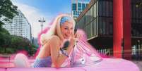 Já pensou em fazer um roteiro só com passeios e rolês mood filme Barbie? Agora você pode.  Foto: Reprodução, Warner Bros. Pictures/Divulgação/Shutterstock/Thiago Leite / Purepeople