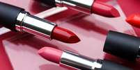 Confira quais s&atilde;o as cores de batons que s&atilde;o tend&ecirc;ncia neste inverno -  Foto: Shutterstock / Alto Astral