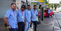 Charles ganhou o coração de frentistas e clientes do posto em Taguatinga  Foto: Minervino Júnior/CB/D.A.Press