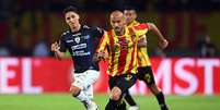 Deportivo Pereira abriu vantagem diante do Independiente Del Valle e ficou mais pr&oacute;ximo das quartas de final (Photo by RAUL ARBOLEDA/AFP via Getty Images)  Foto: Jogada10