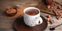 Aprenda duas receitas deliciosas de chocolate quente - Shutterstock  Foto: Alto Astral