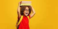 Volta às aulas: como saber quando a criança precisa usar óculos? -  Foto: Shutterstock / Saúde em Dia