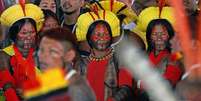 Mulheres indígenas com roupas tradicionais  Foto: AFP via Getty Images / BBC News Brasil