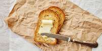 Veja como manter o pão com manteiga no cardápio sem prejudicar a perda de peso  Foto: Bublikhaus/Divulgação / Boa Forma