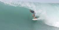 Surfista Elliot Foote, junto de outros três amigos, ficou à deriva por 36 horas na Indonésia  Foto: Reprodução/Instagram