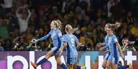 Lauren Hemp comemora gol da Inglaterra  Foto: Amanda Perobelli / Reuters