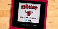 Chicago Bulls apresenta calendário de jogo ao estilo do clássico Pokémon Red & Blue de Game Boy.  Foto: Divulgação/Chicago Bulls