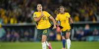 Sam Kerr (20) da Austrália comemora após marcar um gol durante a partida da semifinal da Copa Feminina 2023 entre Austrália e Inglaterra  Foto: Getty Images