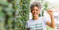 Todo vegano precisa de suplementação? Nutricionista explica -  Foto: Shutterstock / Saúde em Dia
