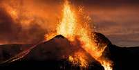 Vulcão em erupção  Foto: Getty Images / BBC News Brasil
