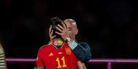 Luis Rubiales beijou Jenni Hermoso na final da Copa do Mundo Feminina   Foto: Noe Llamas / SPP / Reuters