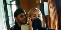 Jocelyn (Lily-Rose Depp) e Tedros (Abel “The Weeknd” Tesfaye), em cena de The Idol  Foto: Divulgação/HBO / Estadão