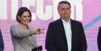 Michelle e Jair Bolsonaro devem prestar depoimento nesta quinta-feira (31/08)  Foto: REUTERS/Carla Carniel / BBC News Brasil