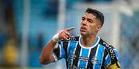 Su&aacute;rez &eacute; o artilheiro do Gr&ecirc;mio na temporada 2023 &ndash;  Foto: Lucas Uebel/Gr&ecirc;mio / Jogada10