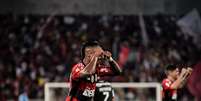 Bruno Henrique celebra gol da vitória contra o Botafogo  Foto: Thiago Ribeiro/Agif/Gazeta Press