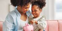 A educação financeira é essencial na infância -  Foto: Shutterstock / Alto Astral