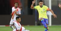 Casemiro em jogo contra Peru - Lucas Figueredo / CBF  Foto: Vitor Silva / CBF / Jogada10