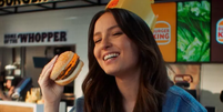 Larissa Manoela estrela campanha da rede de fast food Burger King.  Foto: Divulgação/Burger King 