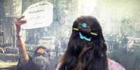 Muitas mulheres no Irã não usam mais lenços de cabeça em público  Foto: DW / Deutsche Welle