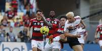 Flamengo, Sampaoli, Marcos Braz e Landim foram vaiados pela torcida no Maracanã –  Foto: Rubens Chiri / saopaulofc.net / Jogada10