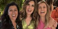 F&aacute;tima Bernardes, Adriana Esteves e Regina Cas&eacute;  Foto: Reprodu&ccedil;&atilde;o/Instagram/@tuliogadelha / Estad&atilde;o