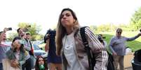 Jogadora espanhola Misa Rodr&iacute;guez chega a hotel em Madr  Foto: REUTERS/Isabel Infantes