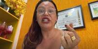 Luisa Marilac no vídeo de desabafo: "Não trabalho de graça... Eu gosto de dinheiro e quero dinheiro"  Foto: Reprodução