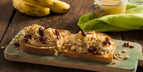 Sanduíche de pasta de amendoim e banana  Foto: Wickbold/Divulgação / Boa Forma
