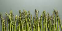 Conheça os benefícios dos aspargos, segundo nutricionista  Foto: Freepik/Divulgação / Boa Forma