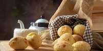 Pão de queijo com aveia  Foto: Milton Buzon | Shutterstock / Portal EdiCase