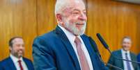 Presidente da República, Luiz Inácio Lula da Silva, durante a cerimônia de assinatura dos contratos de concessão decorrentes do 1º Leilão de Transmissão de 2023, no Palácio do Planalto. Brasília - DF  Foto: Ricardo Stuckert / PR