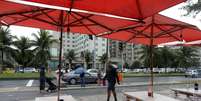 Vista do quiosque localizado na orla da Barra da Tijuca, na zona oeste da cidade do Rio de Janeiro, onde três médicos foram mortos a tiros na madrugada desta quinta-feira, 5 de outubro de 2023  Foto: PEDRO KIRILOS/ESTADÃO CONTEÚDO