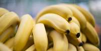 As bananas trazem um pouco de potássio-40, que contém radiação, sendo uma das principais fontes alimentícias caseiras — mas em doses bem pequenas (Imagem: BGStock72/Envato)  Foto: Canaltech