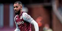 Douglas chegou a ‘cutucar’ convocação de Diniz – Divulgação/Aston Villa FC  Foto: Jogada10