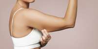 Como acabar com o braço flácido -  Foto: Shutterstock / Sport Life