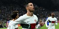 Cristiano Ronaldo marcou dois gols na goleada de Portugal sobre a Bósnia (Elvis Barukčić/AFP via Getty Images)  Foto: Esporte News Mundo