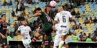 Fluminense e Corinthians &eacute; marcado por lances pol&ecirc;micos &ndash;  Foto: Marcelo Gon&ccedil;alves/Fluminense / Jogada10