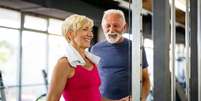 Personal destaca benefícios da musculação na terceira idade; veja -  Foto: Shutterstock / Saúde em Dia