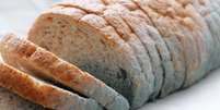 Comer a parte limpa do pão mofado faz mal para a saúde? Entenda!  Foto: iStock
