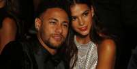 Neymar x Bruna Marquezine: post de fã do jogador viraliza, gera rixa envolvendo a atriz e web não perdoa: 'Mesmo número de Bola de Ouro'. Entenda! .  Foto: Getty Images / Purepeople