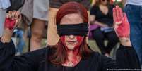 Em 2022, 1.437 brasileiras foram mortas vítimas de feminicídio, alta de 6,1% em comparação ao ano anterior  Foto: DW / Deutsche Welle