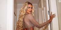 Yasmin Brunet usa e abusa da transparência em look ousado, dispensa calcinha e leva fãs à loucura.  Foto: Instagram / Purepeople