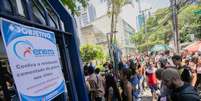 Chegada de pais e alunos para primeiro dia de provas do Exame Nacional do Ensino Médio (Enem) em uma universidade da zona sul de São Paulo, na manhã deste domingo, 5  Foto: BRUNO ROCHA/ENQUADRAR/ESTADÃO CONTEÚDO