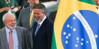 O presidente Luiz Inácio Lula da Silva (PT) e o presidente da Câmara dos Deputados, Arthur Lira (PP) (Imagem de arquivo)  Foto: Wilton Junior/Estadão