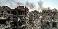 Edifícios destruídos em Gaza após ataque de Israel  Foto: Getty Images / BBC News Brasil