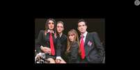 Look para show do RBD: Gravata, saia ou camisa da banda? Confira 18 peças de roupa para ficar com o visual perfeito na 'Soy Rebelde Tour'.  Foto: Divulgação/Televisa / Purepeople