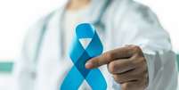 Novembro Azul é uma campanha para chamar atenção do homem para os cuidados com a saúde  Foto: iStock / Jairo Bouer